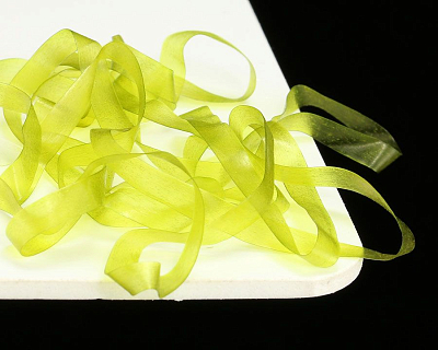 Sybai Материал для тела Fine Stretch, 4mm, Chartreuse